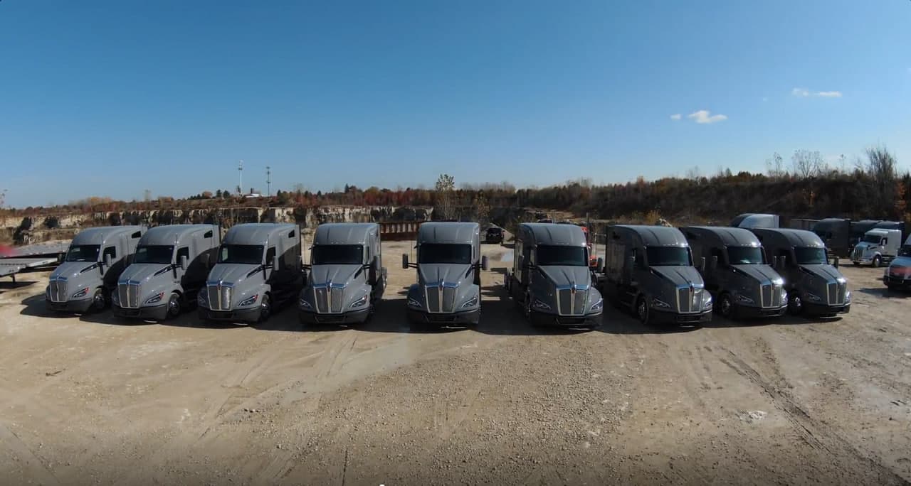 We Are Growing! New Freightliner Cascadia Trucks in Our Fleet